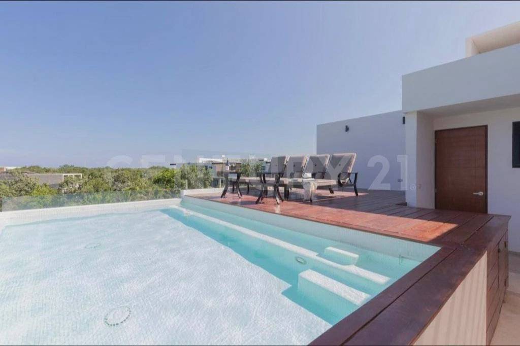 Exclusivo penthouse con vistas panorámicas 4