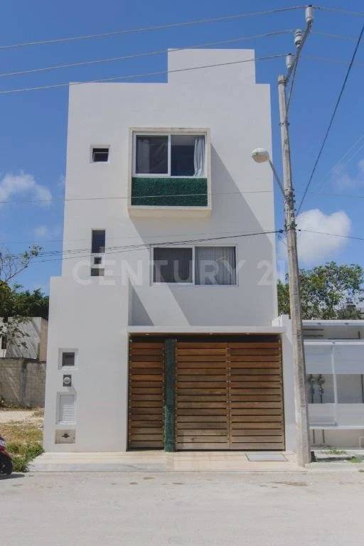 Casa nueva con terraza y excelente ubicación 1