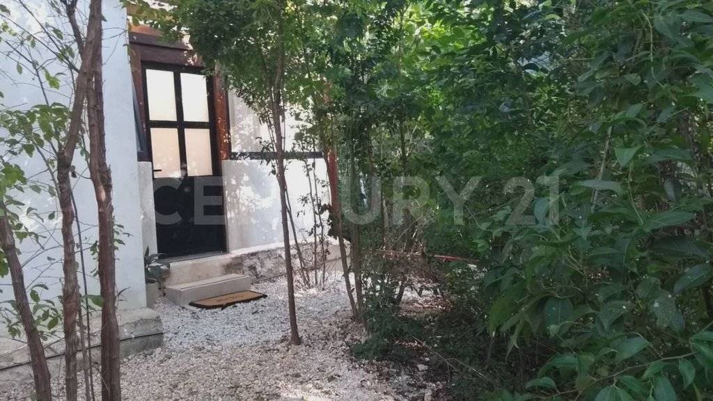 Exclusiva villa en Tulum con cabaña y jardín 3