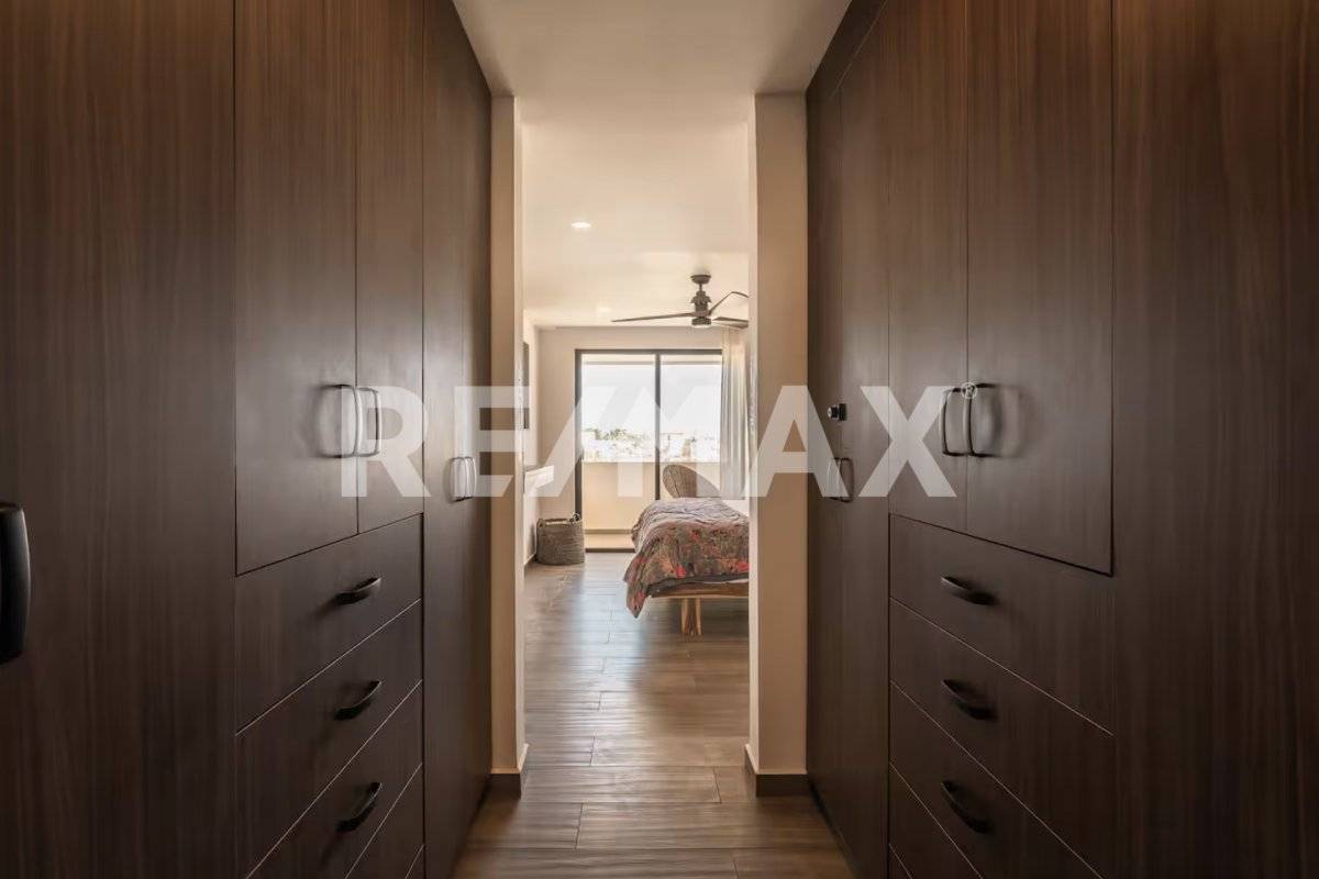 Penthouse Dúplex con piscina y vistas únicas 4