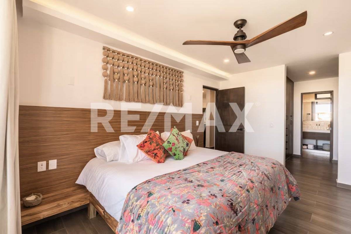 Penthouse Dúplex con piscina y vistas únicas 3