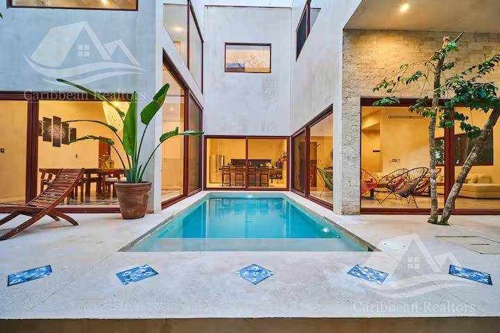 Villa de lujo con rooftop y dos piscinas en Tulum 2