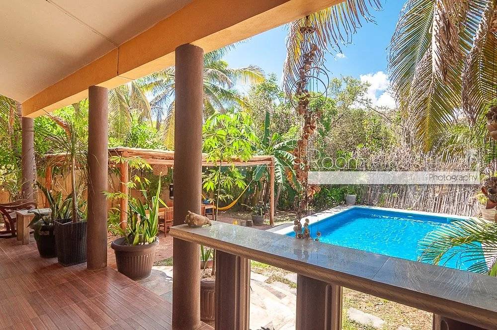 Casa de lujo frente al mar en Bahía Tankah 2
