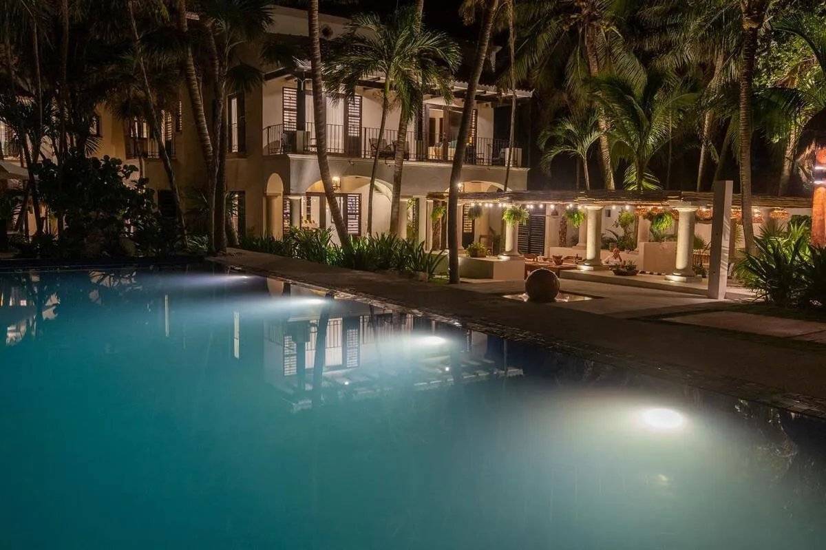 Casa de lujo frente al mar en Bahía Soliman 2