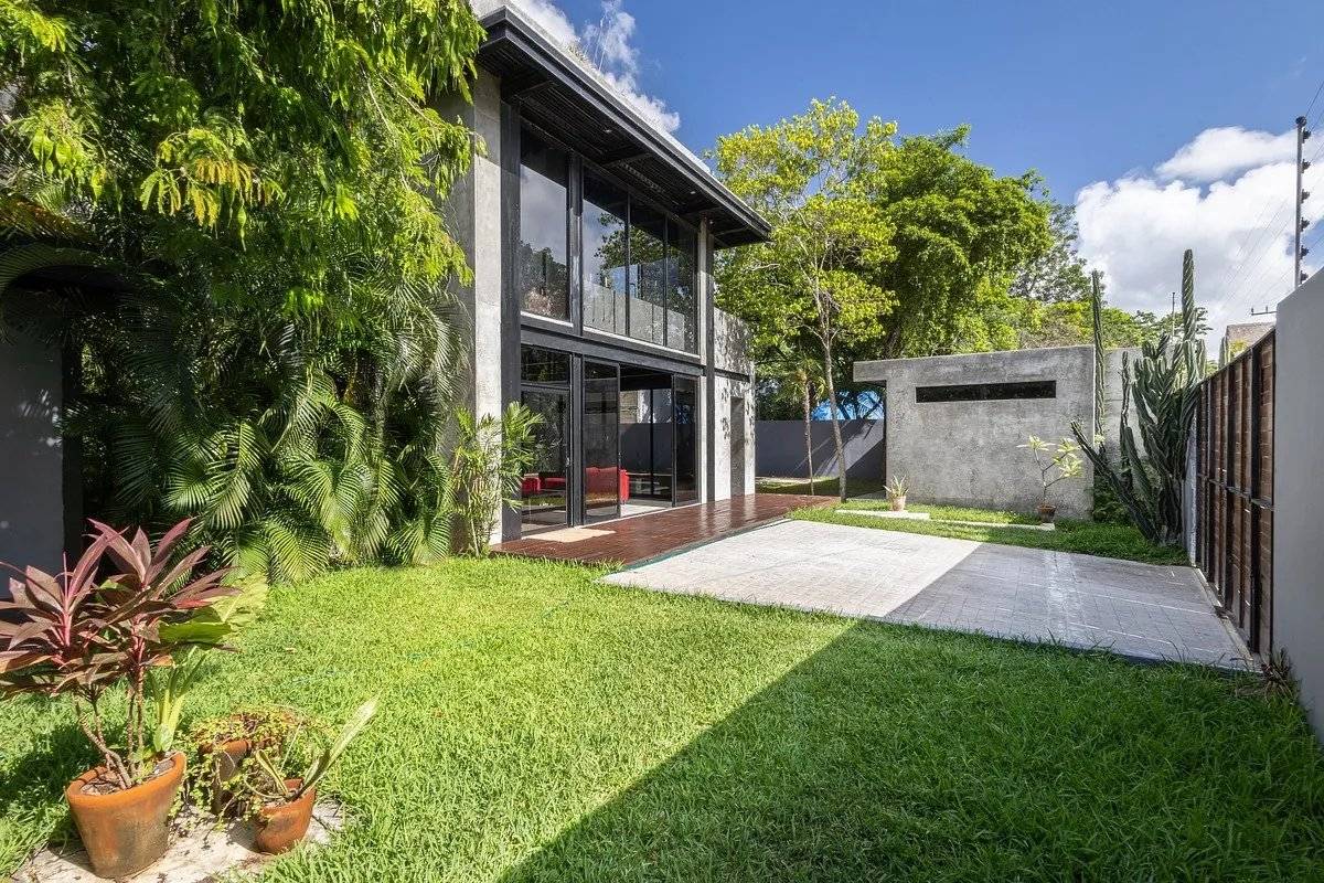 Mansión de lujo con diseño industrial en Tulum 5