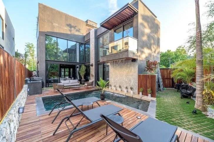 Lujosa casa con alberca y gimnasio en Tulum 1