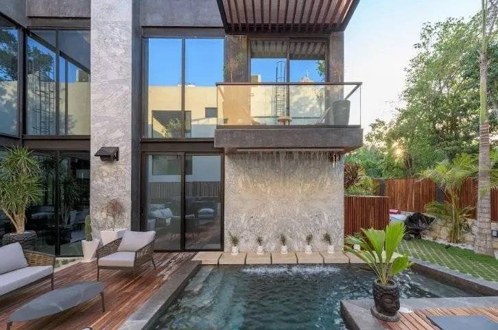Lujosa casa con alberca y gimnasio en Tulum 2