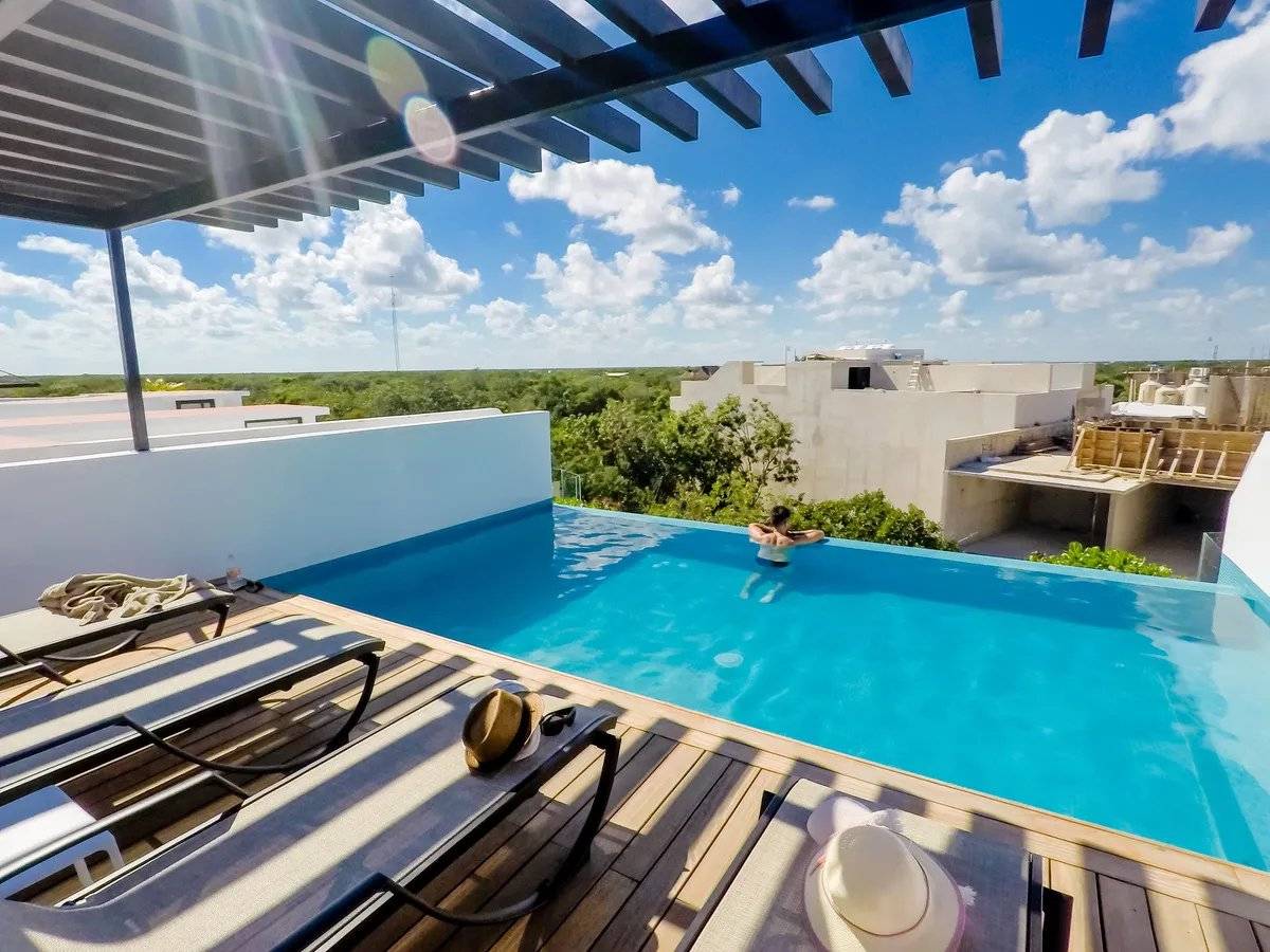 Rooftop con piscina en Aldea Zama 4