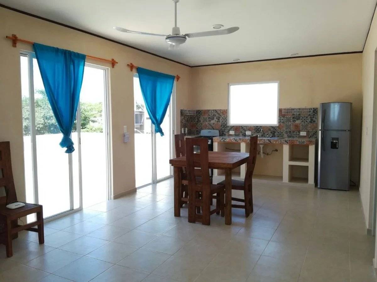 Condominio completo con balcones y aire acondicionado 3