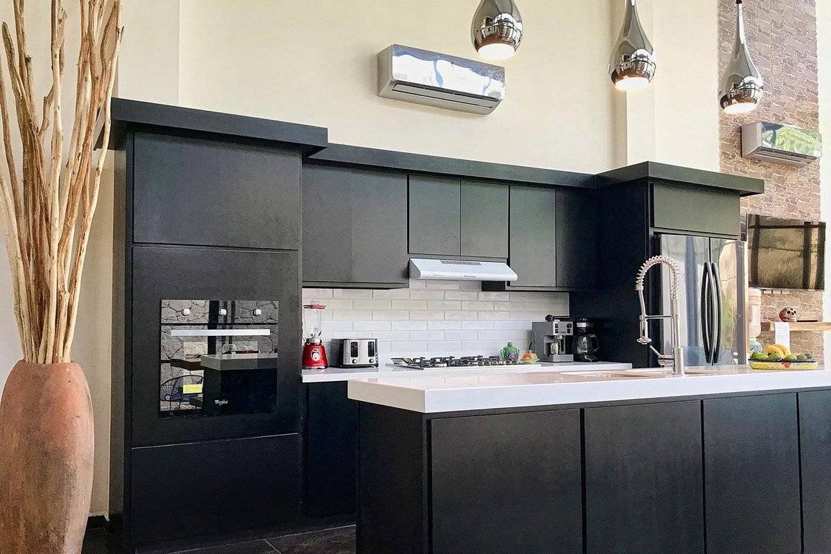 Villa luminosa con jardín y piscina privada 3