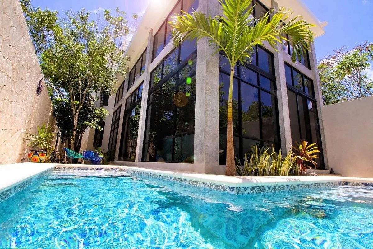 Villa luminosa con jardín y piscina privada 5