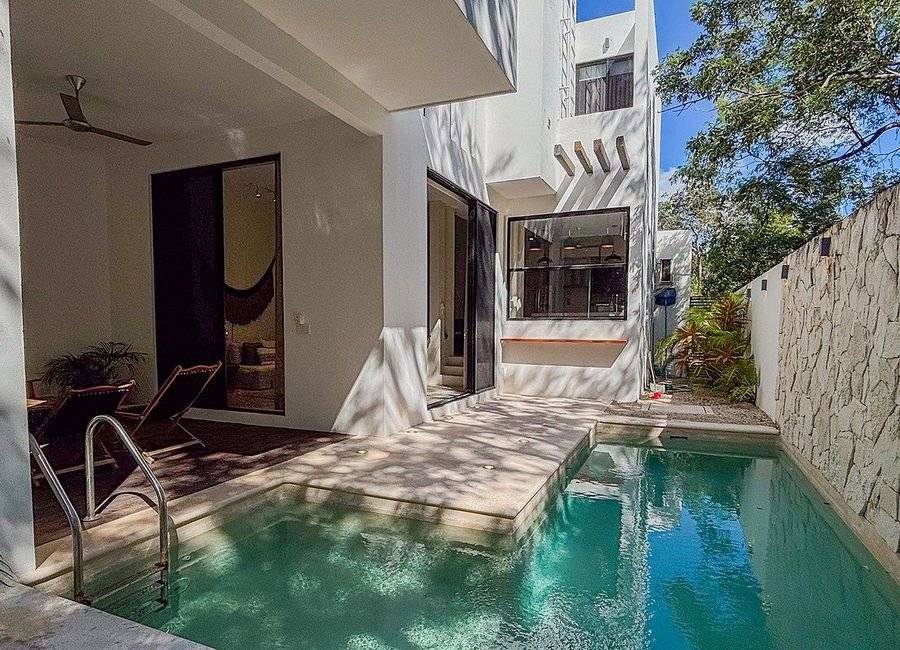 Villa Altaire: Doble altura y vistas verdes 2