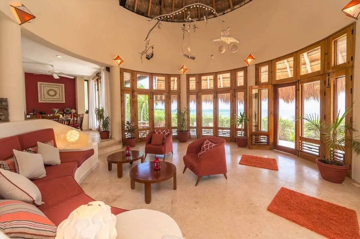 Villa única frente al mar en Bahía Tankah 1
