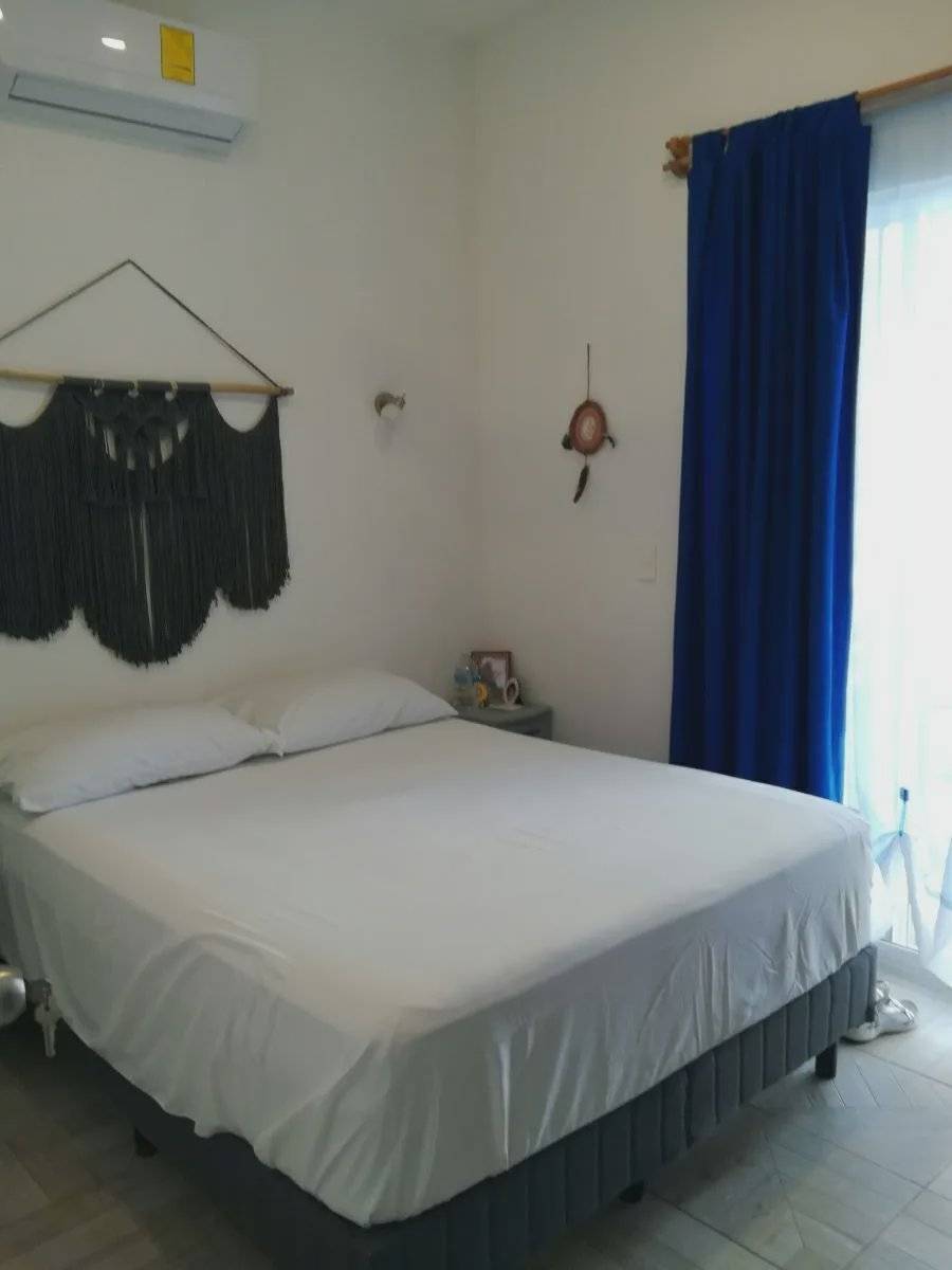 Condominio completo con balcones y aire acondicionado 1