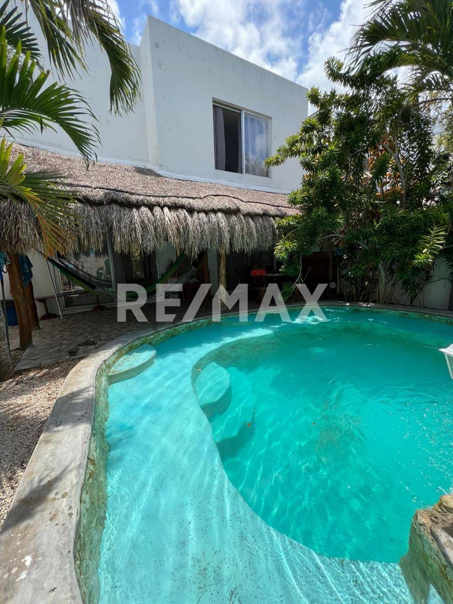 Casa luminosa con alberca estilo jacuzzi 3