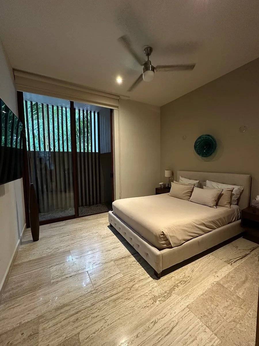 Exclusivo departamento con jardín y jacuzzi privado 5
