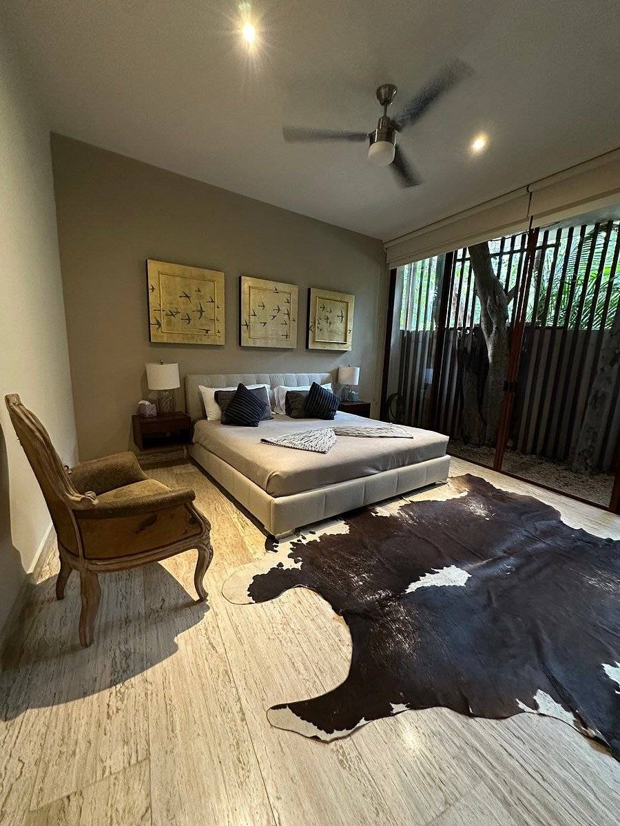 Exclusivo departamento con jardín y jacuzzi privado 4