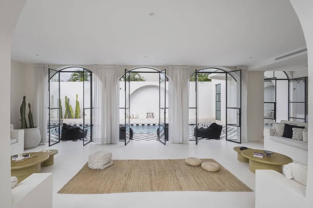 Casa blanca ideal para inversión vacacional 4