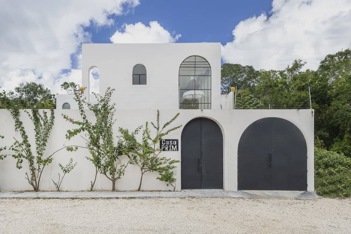 Casa blanca ideal para inversión vacacional 1