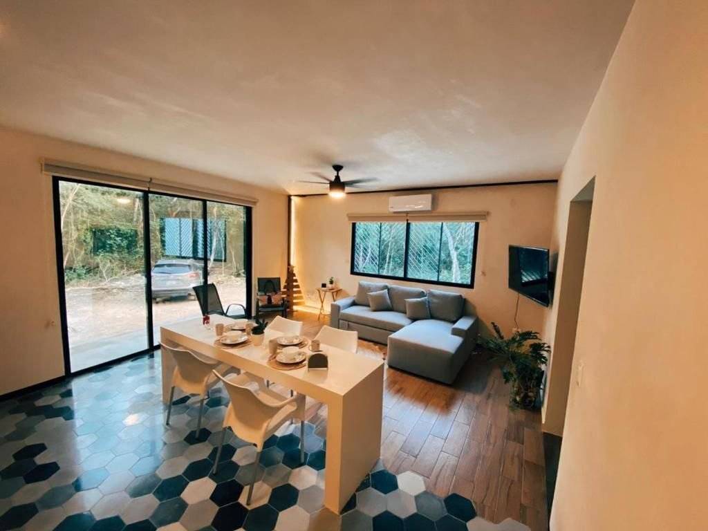 Encantador departamento con terraza en Tulum 2