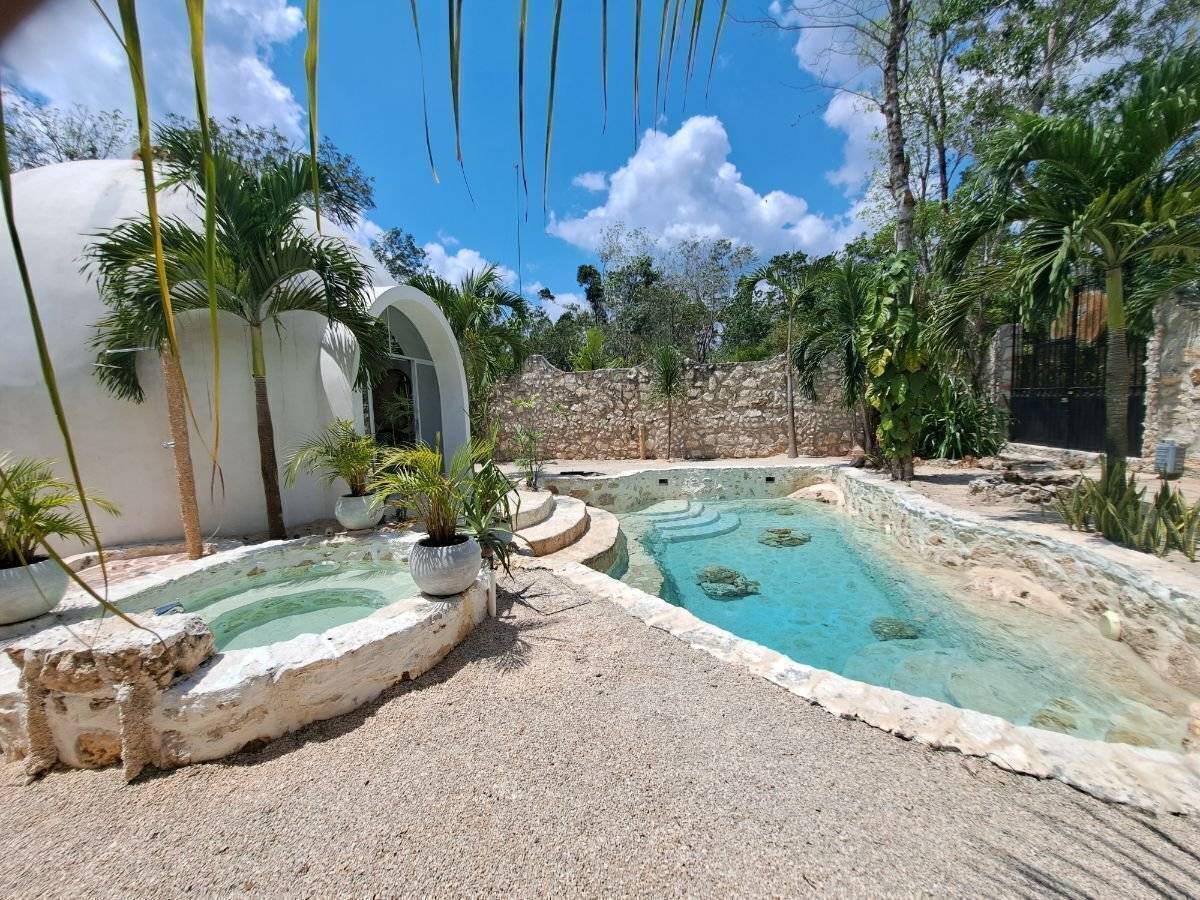 Villa única en Tulum con piscina natural 4