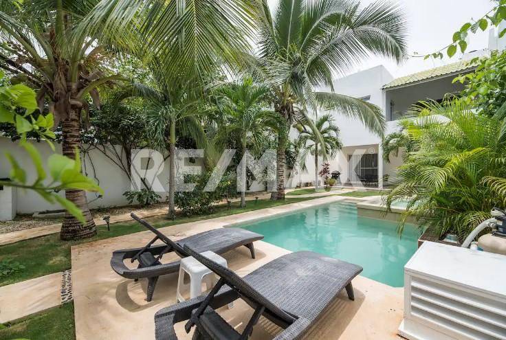 Casa de lujo en Tulum con piscina y jardín 2