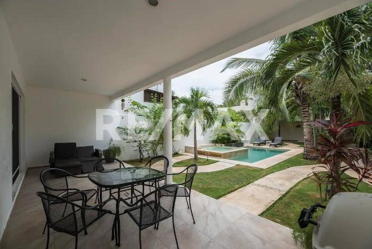 Casa de lujo en Tulum con piscina y jardín 1