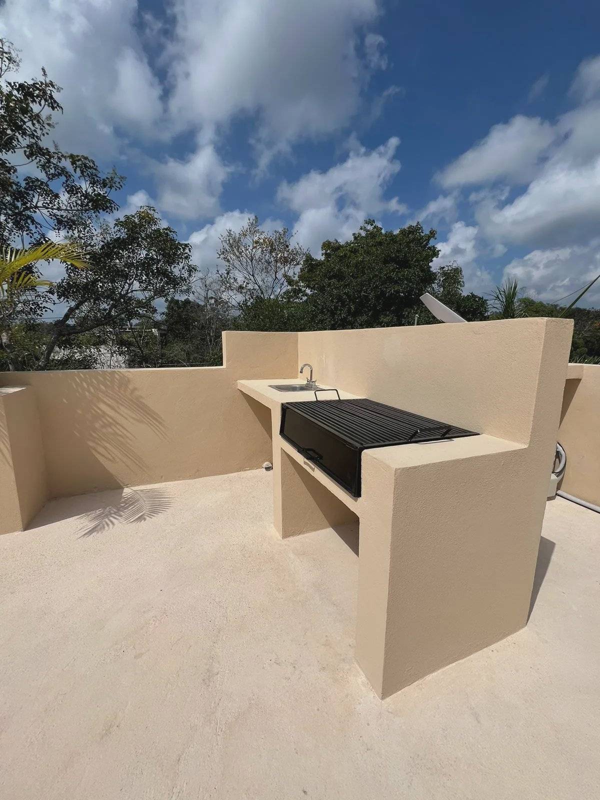 Villa en Zona Veleta: Ideal para Inversión 4