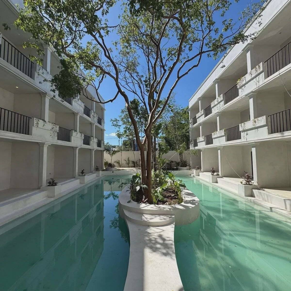 Inversión única con acceso directo a la piscina 2