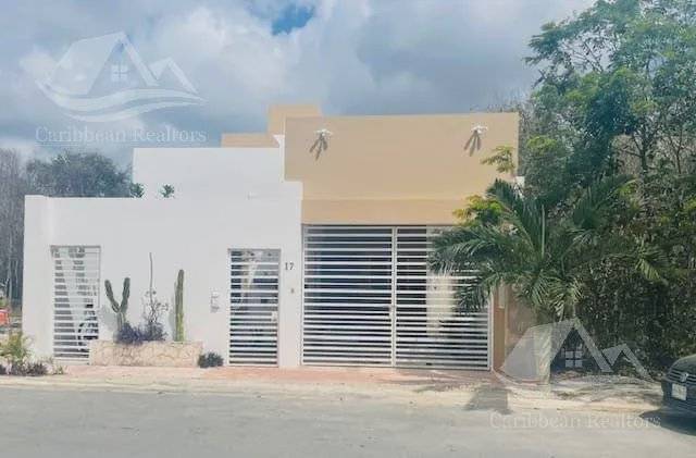 Casa con departamento independiente en Tulum 1