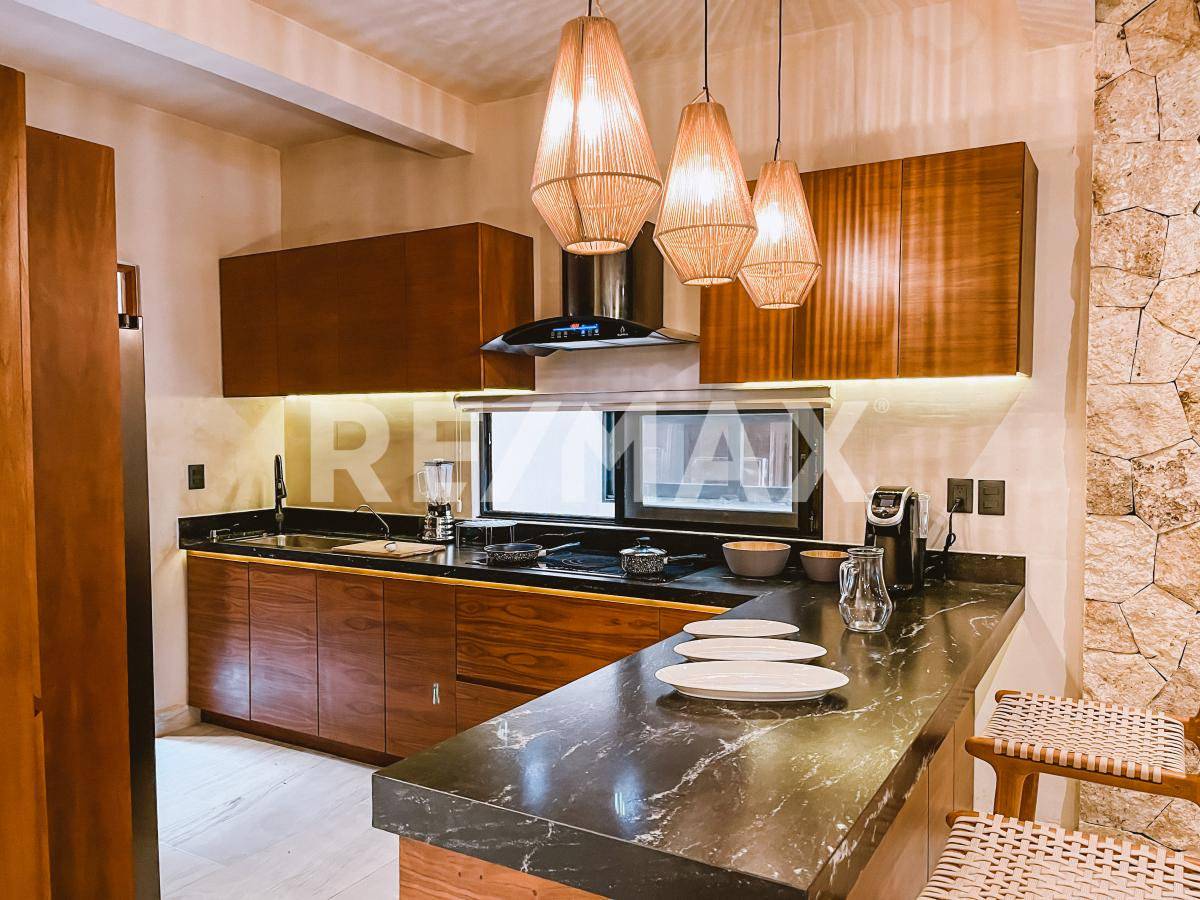 Casa moderna en La Veleta, ¡lista para habitar! 5