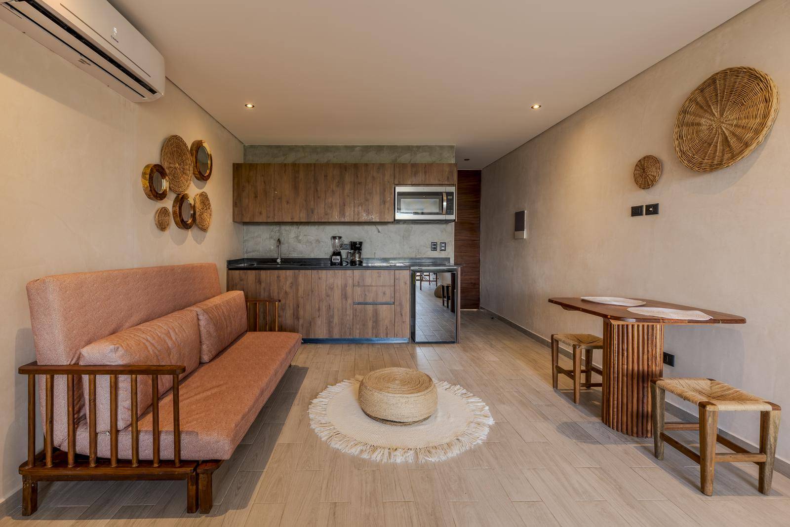 Estudio Penthouse con Jacuzzi y Vista Selva 5