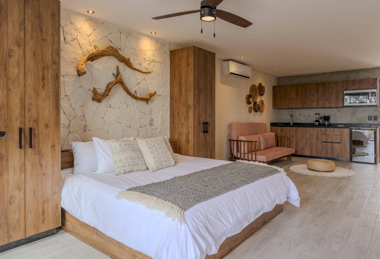Estudio Penthouse con Jacuzzi y Vista Selva 3