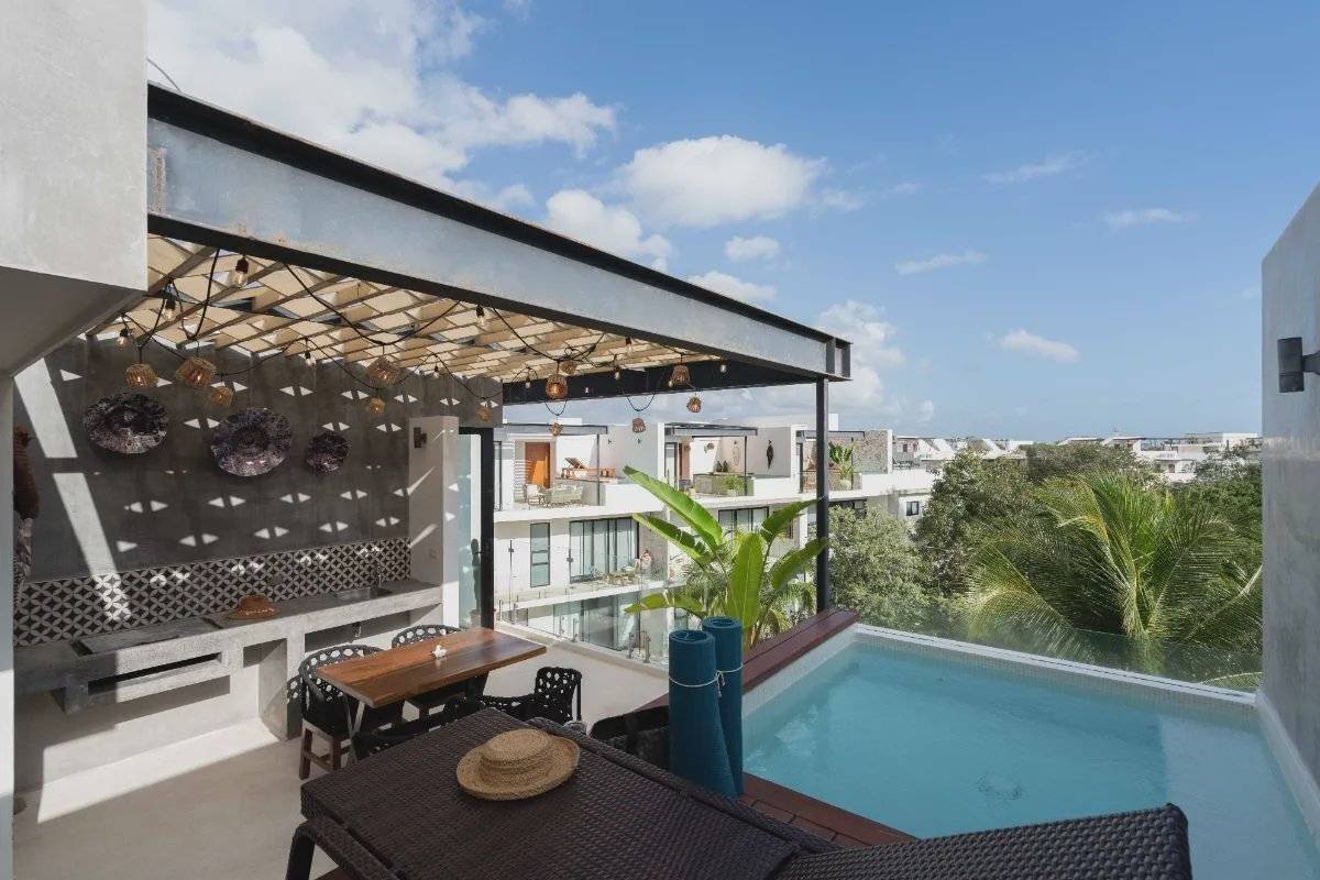 Penthouse de lujo con terraza y piscina privada 1