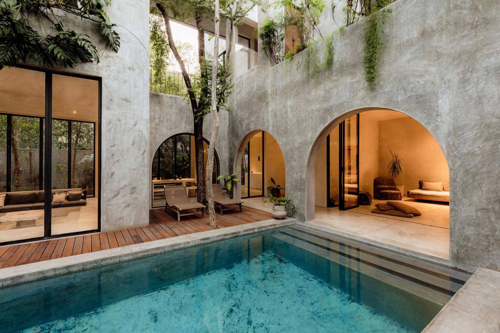 Casa de lujo con alberca y jardines tropicales 2