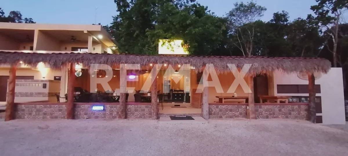 Inversión ideal: cabaña y 6 departamentos en Tulum 1