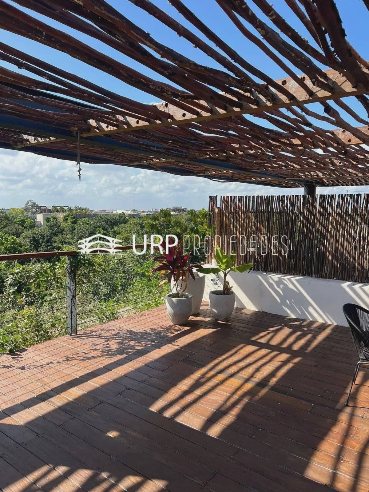 Lujoso departamento con terraza y piscina en Tulum 2